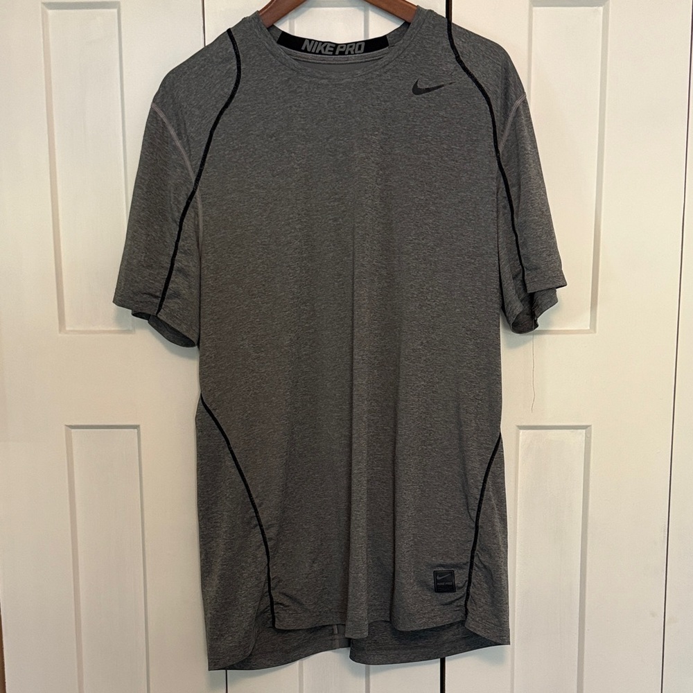Nike Men's Dark Gray Short Sleeve Tee XL